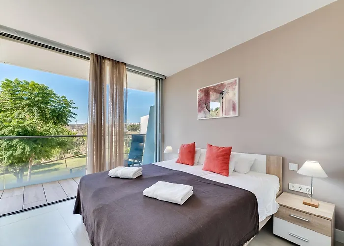 The Edge Apartment *